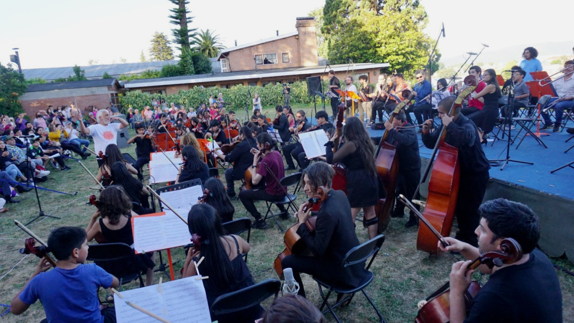 Orquesta en campamento